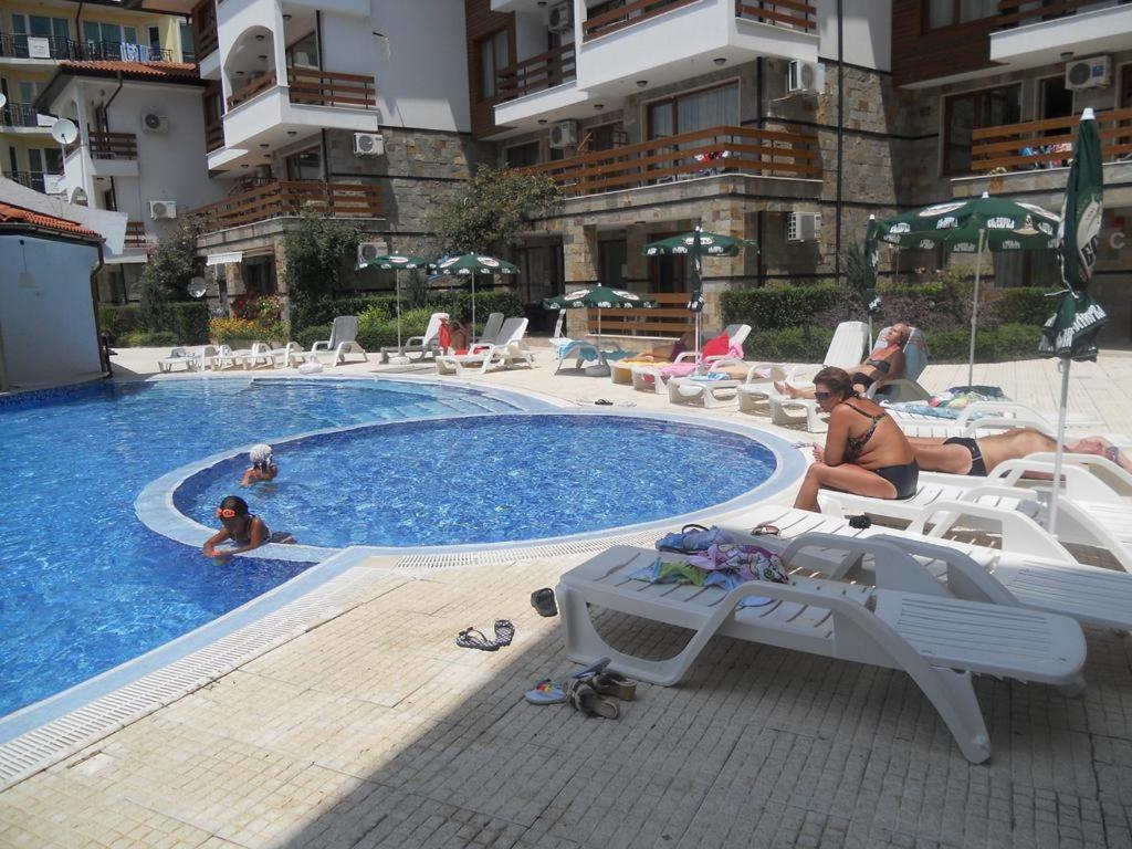 Vm Apartments Robinson Beach Pomorie Exteriér fotografie