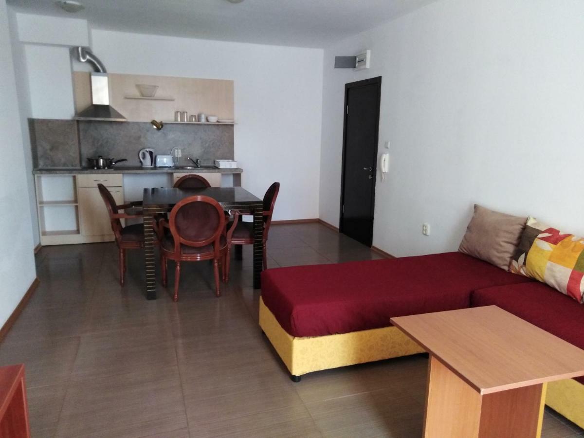 Vm Apartments Robinson Beach Pomorie Exteriér fotografie