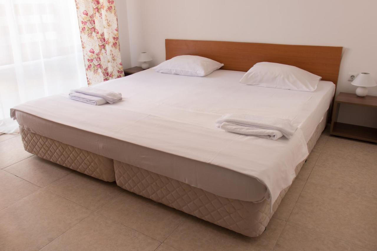 Vm Apartments Robinson Beach Pomorie Exteriér fotografie